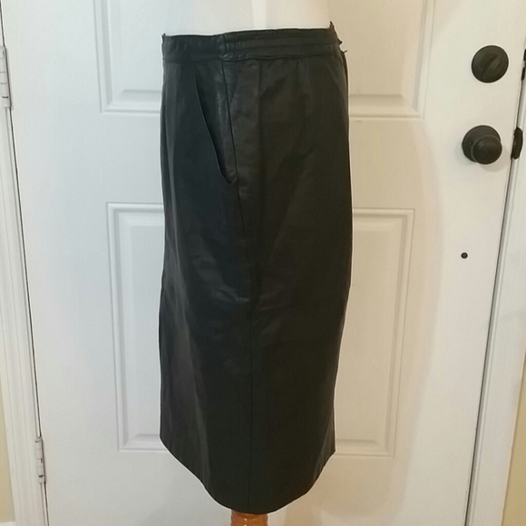 Leather skirt - Picture 2 of 16